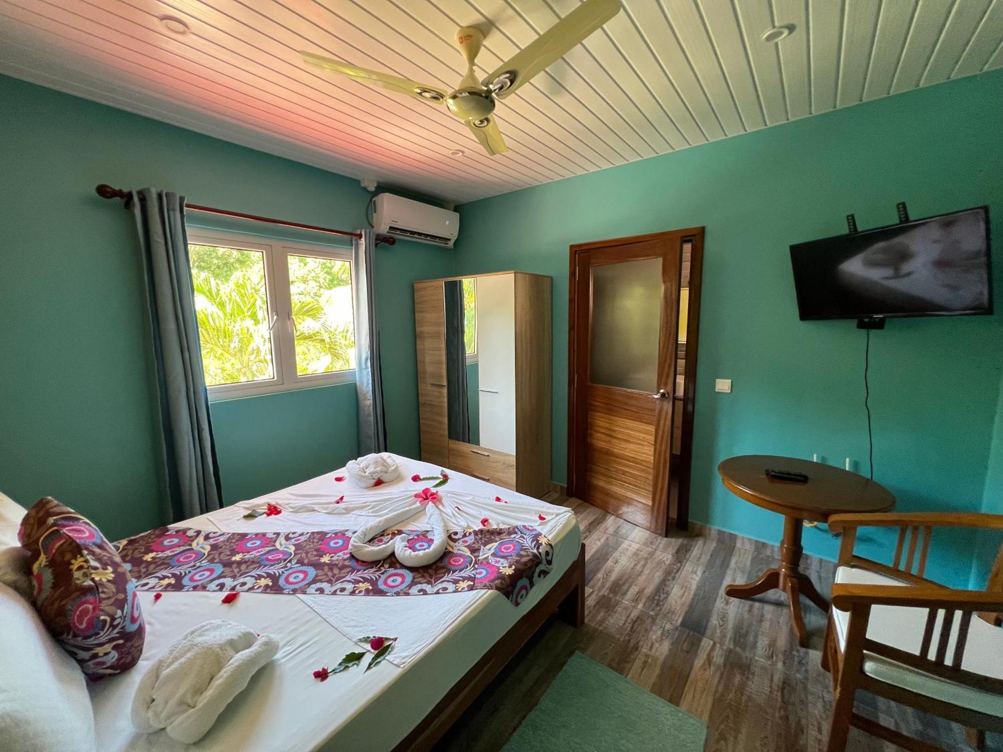 Chloe'S Cottage Self-Catering La Digue Εξωτερικό φωτογραφία