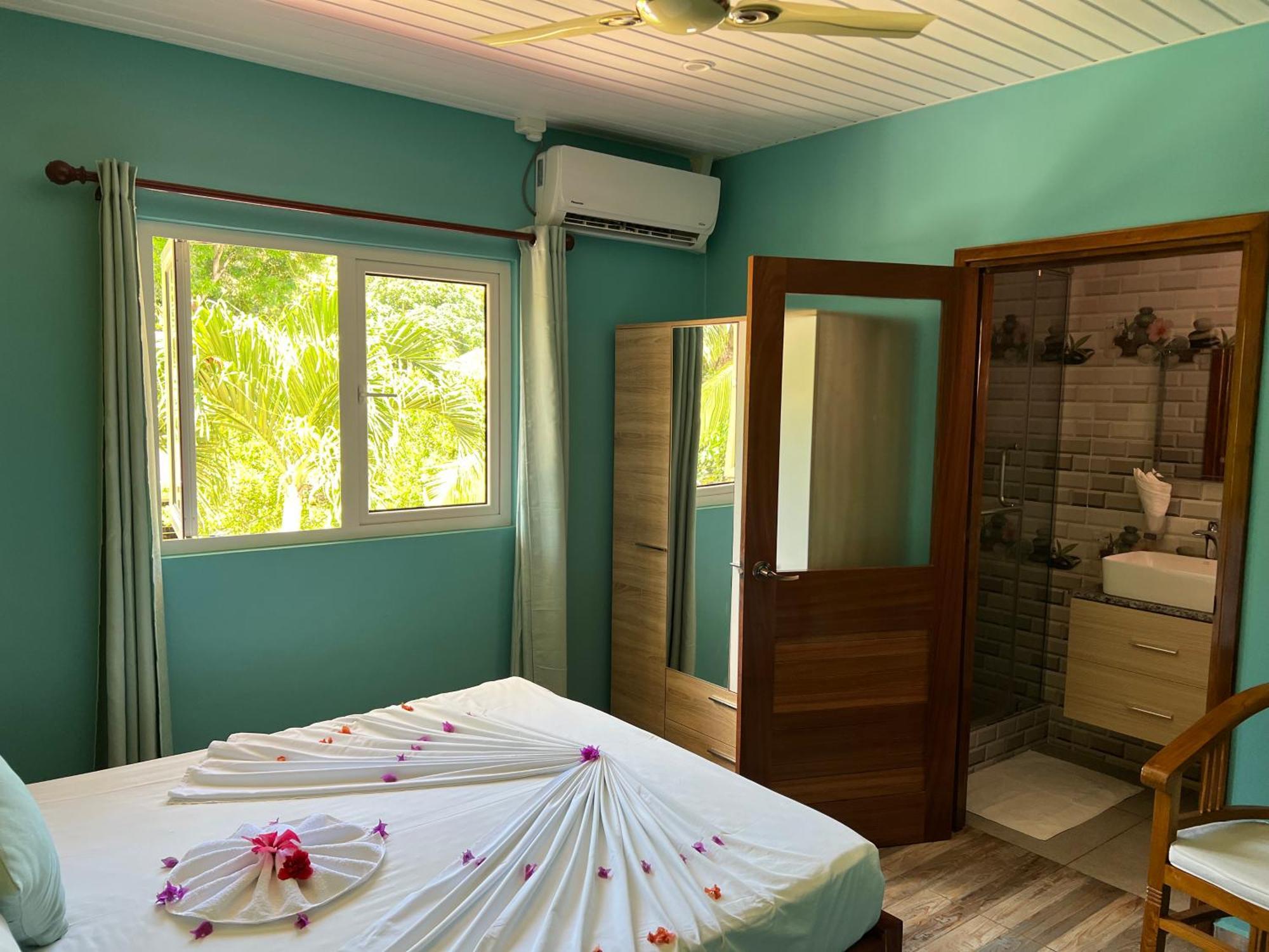 Chloe'S Cottage Self-Catering La Digue Εξωτερικό φωτογραφία